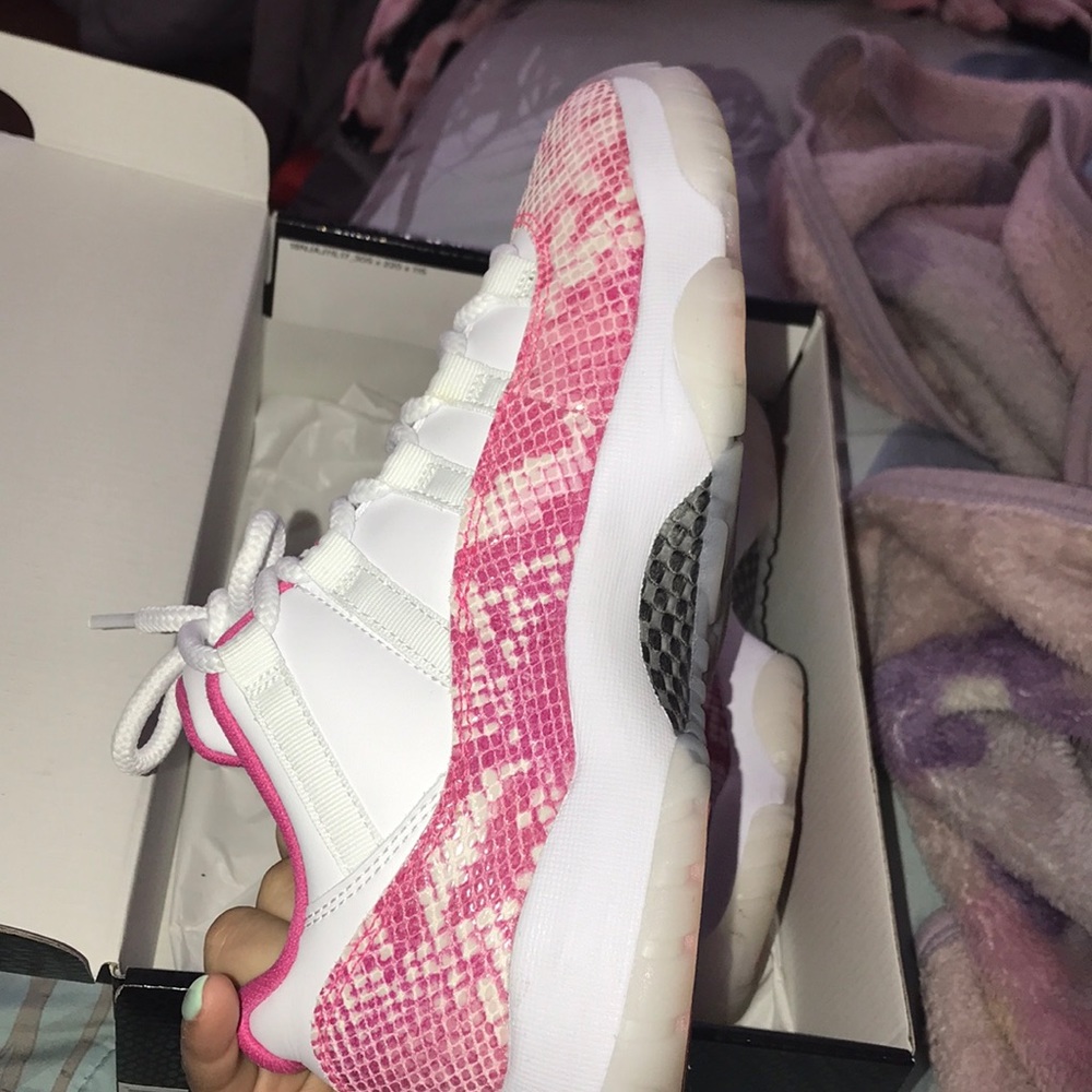 Women air Jordan 11 retro low 2019 with box